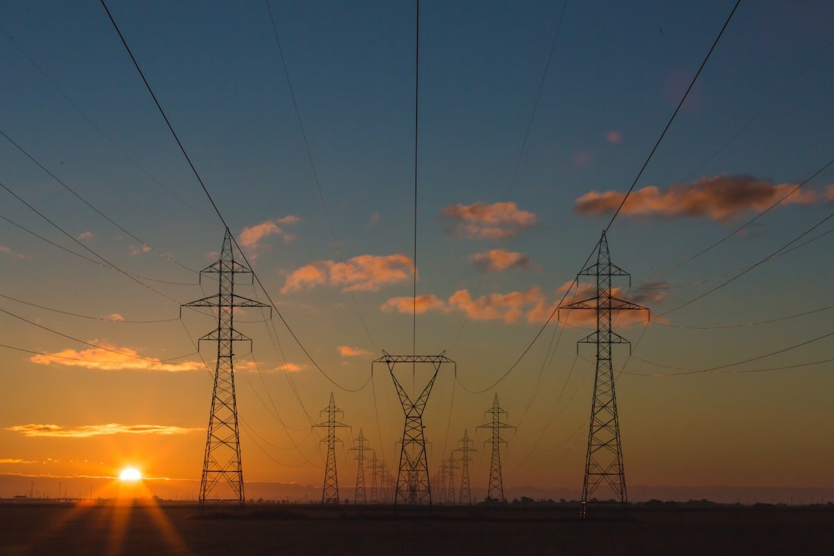 High-voltage power transmission lines and energy distribution infrastructure