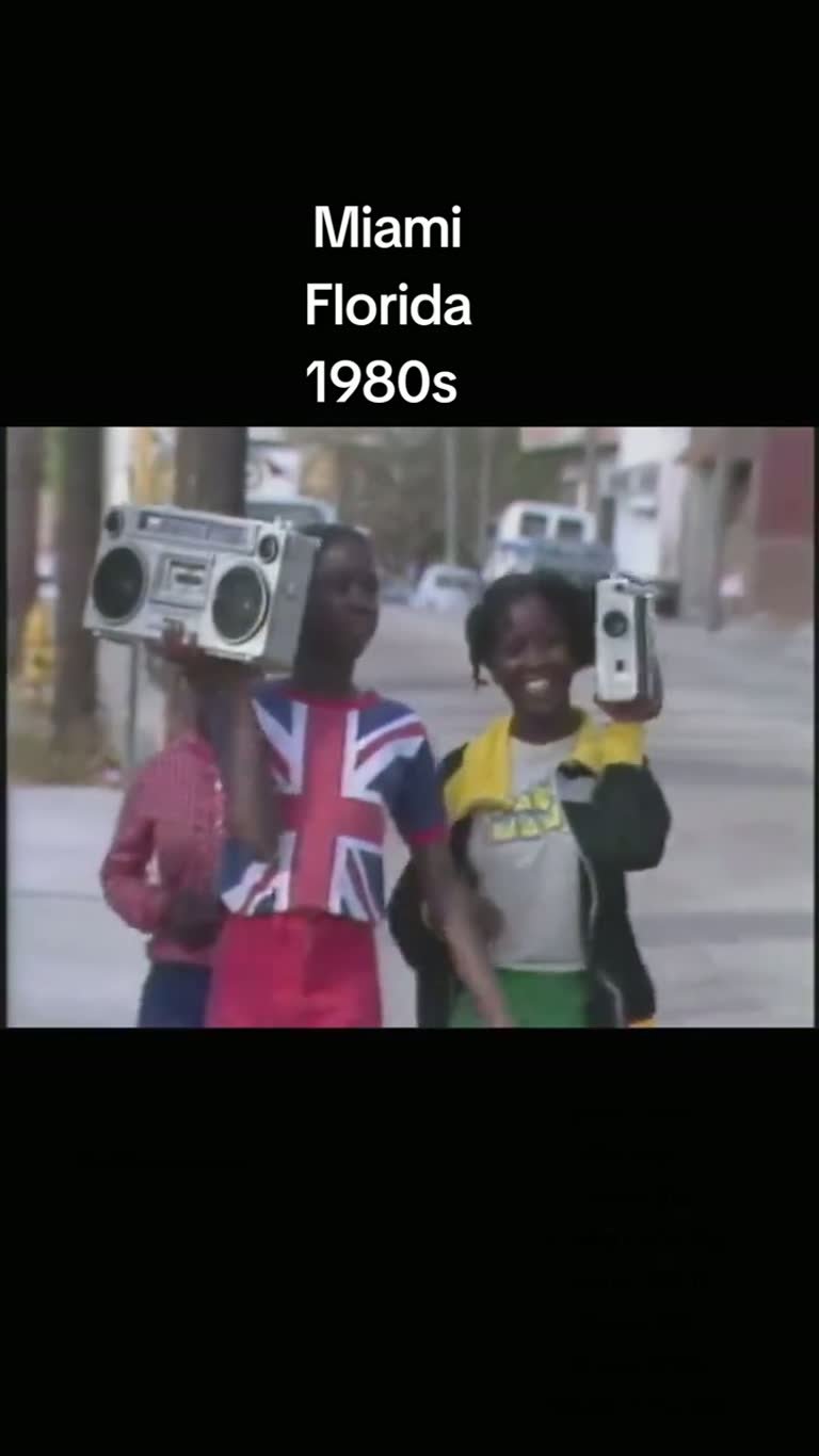 Illustrative photograph: Miami in the 1980s: Boomboxes, Arcades & Payphones